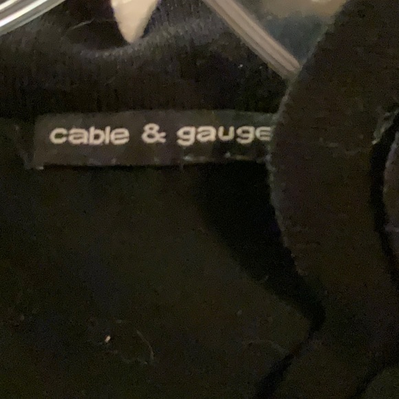 Cable and Gauge Small Black Cardigan - Picture 2 of 3